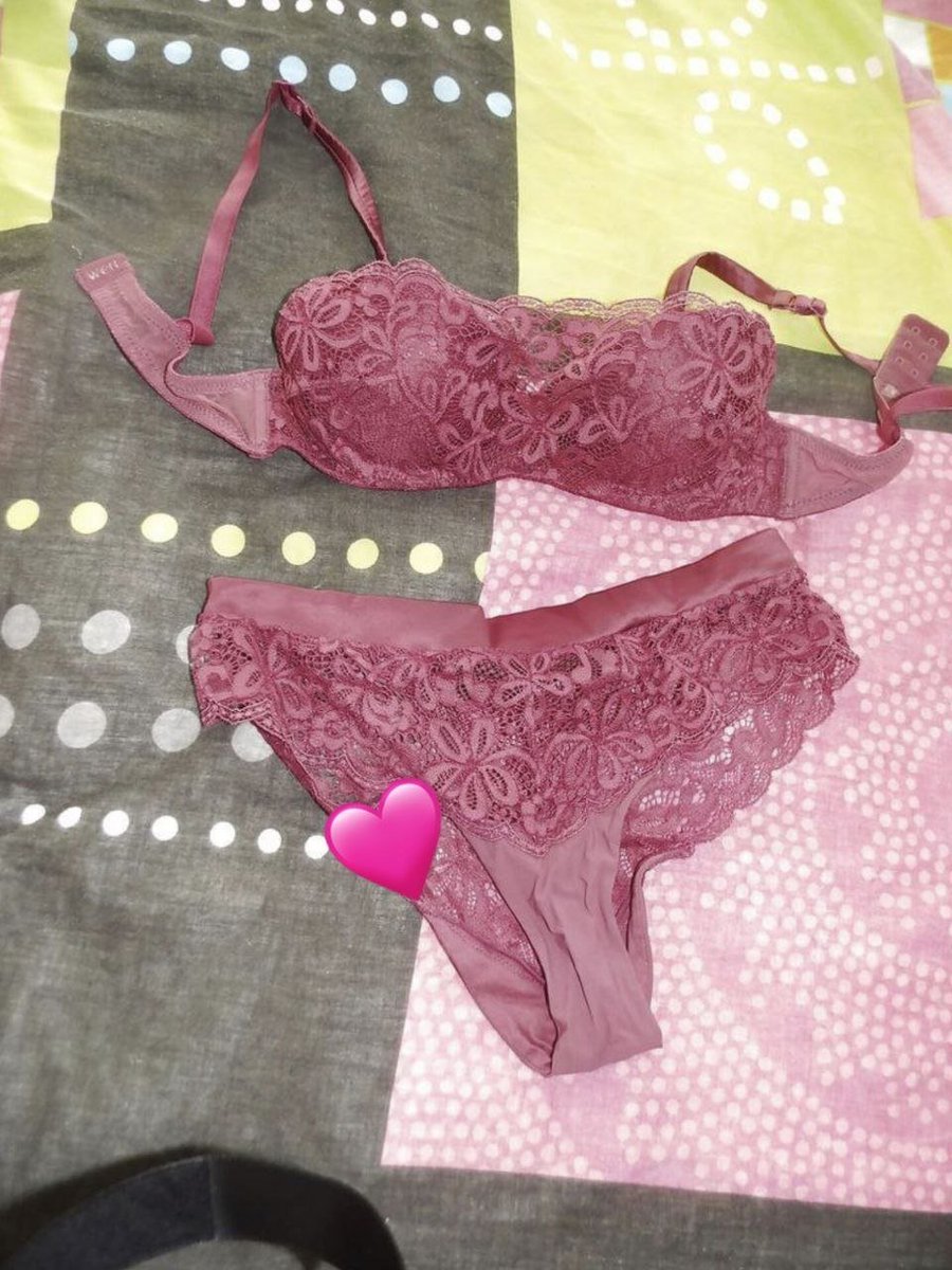 MrDomBull's tweet photo. My Frnd Share her Used Bra and panties after she returned to home after office I feel bad that I can able to sniff it 🥵👙😋
#friend #used #padded #bra #modern #panties #thongs #chubby #hot #bikini https://t.co/hwis24v87E