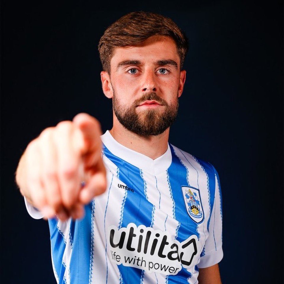 harrob359447's tweet photo. Understand multiple league one clubs are interested in Huddersfield Town midfielder Antony Evans.
Mk Dons, Plymouth Argyle and Barnsley are clubs said to be interested.
#HTAFC #PAFC #DONS #Tykes https://t.co/67w8YyglMc