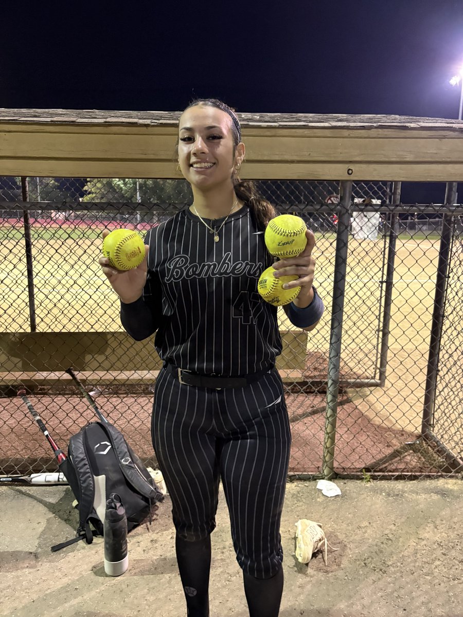 JuliaAMontero47's tweet photo. Incredibly proud 💜 of my team @BombersKirkup and my personal performance to start the 2026 Louisville Slugger IDT going 2-0! I had a great showing in our first 2 official games, going 4-for-6 with 3 back-to-back HRs 💣💣💣, 6 RBIs and 3R plus some good defense plays. The first HR hit the second fence at 250 feet and the next two ones went over those 250f! 🥎💪 The grind continues!

#Classof2027 #Softball #Uncommited2027 #SoftballRecruiting #Catcher 
@bombers_fp @BombersKirkup
@MVP_512
@SoftballAmerica @USASoftball @MizunoSportsUSA
@gatorjack72 @D1Softball @nxt1sports @TakeCharge_SB @d1scholarship
@ondecksoftball @SBRRetweets @SoftballRecruit @tagupSoftball
@ExtraInningSB @TopPreps @NFCAorg
@LineDsoftball @LegacyLegendsS1 @PrepSoftball @TOP_D1RECRUITS @ShowtimeSports1 @UncommittedUTR @D1ProScouts @SoftballClips @GoMVB @SoftballDown  @YAthletesF @FastpitchAthRec @Get2CollegAth @SunilSportsNews  @CoachJonHunter @Coach_Cump @StefPhillips4  @coachKasey @coach_NicoleD @CoachRonFrost @CoachCotter14 @CoachValis @lLandreneauJames @BrettBerryhill @AmyHooks10
@CRHSSBBooster @EhrenEarleywine