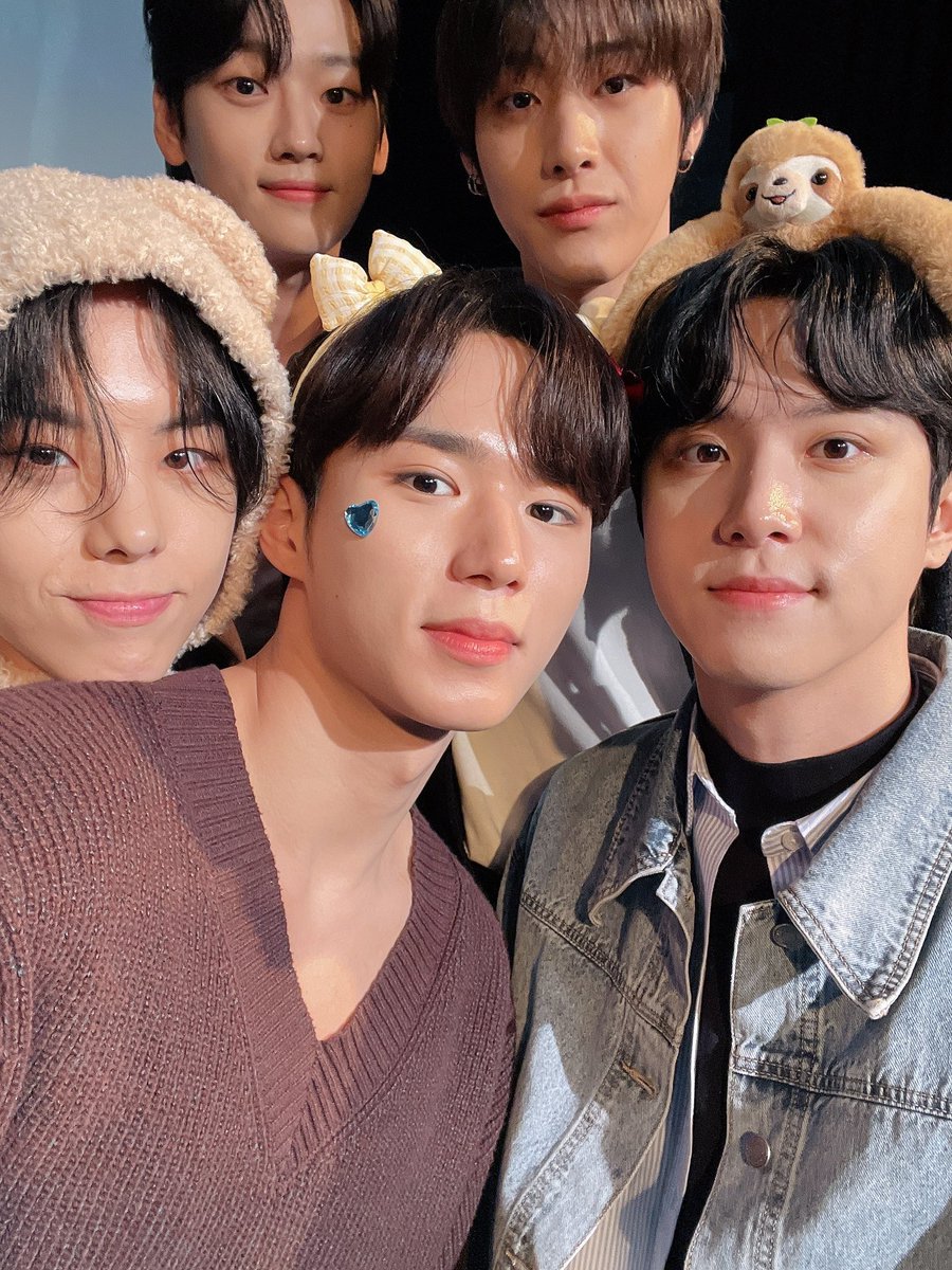 ___O7O3___'s tweet photo. 동한이 생일 기념으로
히포랑 제가 쏩니다 https://t.co/2ENYir52e6