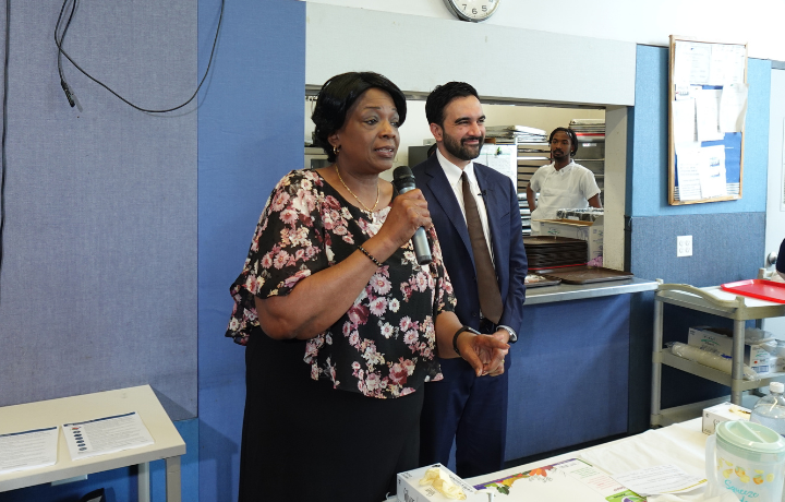NYCAgingCommr's tweet photo. Commissioner Dr. Lisa Scott-McKenzie and Mayor Zohran Mamdani visited CBN Covello OAC to share heat safety tips and prepare a refreshing drink with older New Yorkers. ☀️ Staying hydrated is one of the simplest ways to stay safe during extreme heat. 💧 #NYCAging #BeatTheHeat https://t.co/5KUmMUr8aC