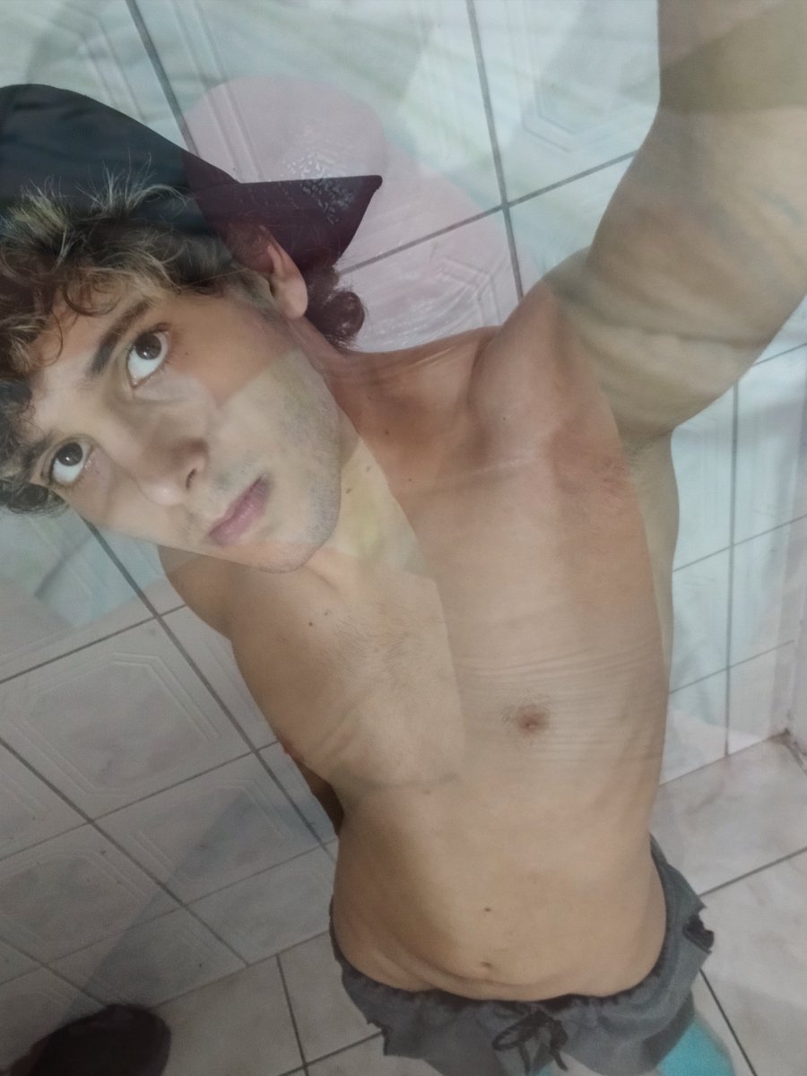 Capbboy69's tweet photo. Cheguei atrasado? https://t.co/vxzfppdQ6o