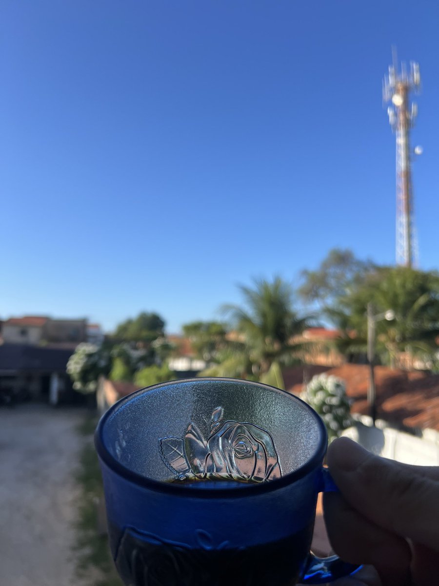 italofernandis's tweet photo. cafezinho no trampo :) https://t.co/gijthiHRuz
