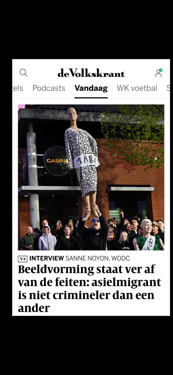PetravanDam3's tweet photo. #nieuwsvandedag 

Stil zijn die leugenachtige opruiers Wilders, De Vos, Keijzer etc..

Het was al bekend maar nu bewijst onderzoek opnieuw:

‘Asielmigranten komen niet bovenmatig veel voor in de misdaadcijfers. Slechts 3% werd aangemerkt als verdachte van een misdrijf waarvan winkeldiefstal het meest voorkomende is’