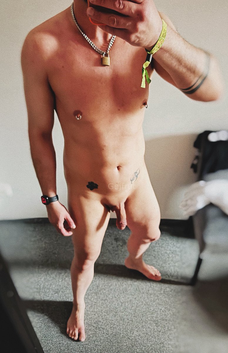 gejfrut's tweet photo. slave finally loose some fat gotten from testosterone withdrawal 😈
3,5 months back on T to see the body changing effects.
#castrated #eunuch #noballs #emasculated #roid #roided #smooth #shavedlegs #smoothbody #shavedgay #depilation #hairless https://t.co/LIT6iAxY5b