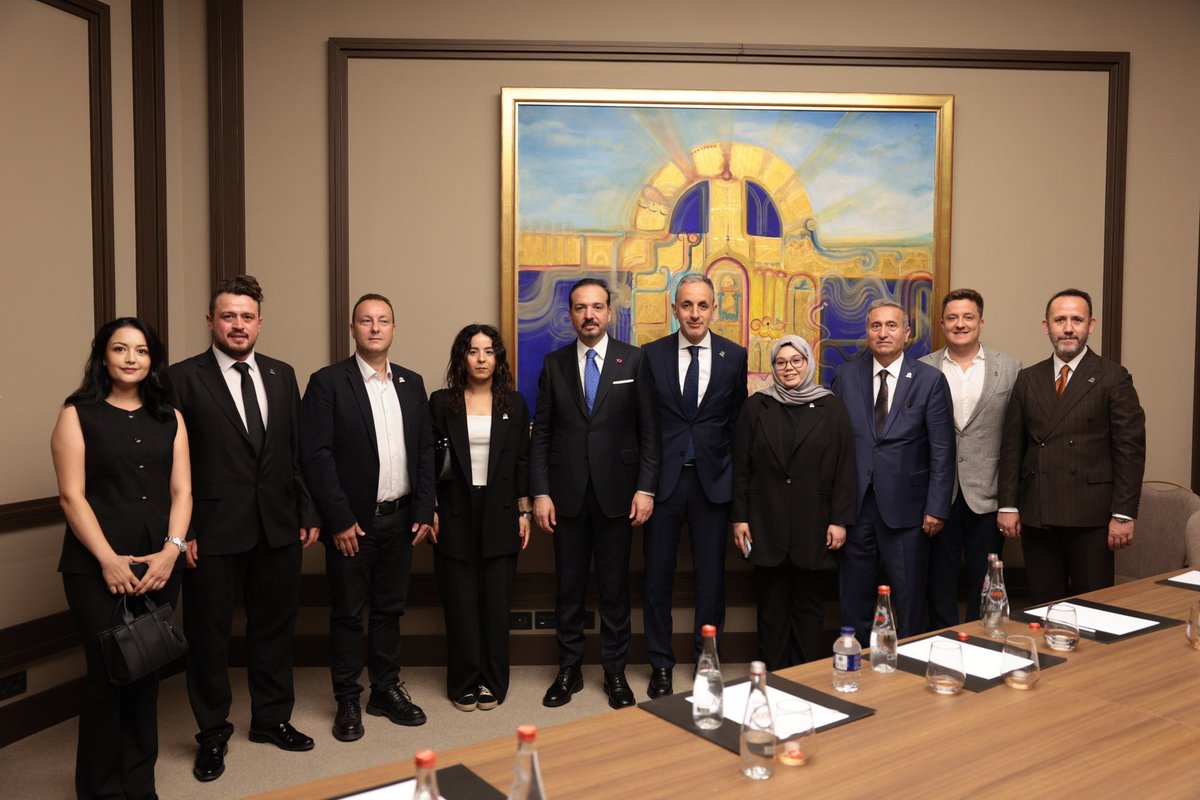Kokder_'s tweet photo. AK Parti Türk Devletleri ile İlişkiler Başkanlığının koordinasyonunda yürütülen Türk Dünyası Sivil Toplum Destek Sistemi (TÜDSES) kapsamında gerçekleştirilen tanıtım ve değerlendirme programına katkı sunmaktan memnuniyet duyduk.

Türk dünyasında faaliyet gösteren sivil toplum kuruluşlarını ortak bir dijital zeminde buluşturmayı amaçlayan TÜDSES projesinin; kurumlar arası iş birliğinin güçlenmesine, ortak çalışmaların artmasına ve Türk dünyası arasındaki kardeşlik bağlarının daha da kuvvetlenmesine önemli katkılar sağlayacağına inanıyoruz.

Bu önemli organizasyona öncülük eden AK Parti Genel Başkan Yardımcısı ve Türk Devletleri ile İlişkiler Başkanı Prof. Dr. Kürşad Zorlu başta olmak üzere, programa katılım sağlayan ve katkıda bulunan tüm paydaşlara teşekkür ederiz.

KÖKDER olarak Türk dünyası arasındaki kültürel ve sosyal iş birliklerini desteklemeye, ortak projelere katkı sunmaya ve Türk dünyasının birlik ve dayanışmasına hizmet eden çalışmalarda yer almaya devam edeceğiz.

@zorlu77 

#TÜDSES #TürkDünyası #OrtakGelecek #KÖKDER #STK