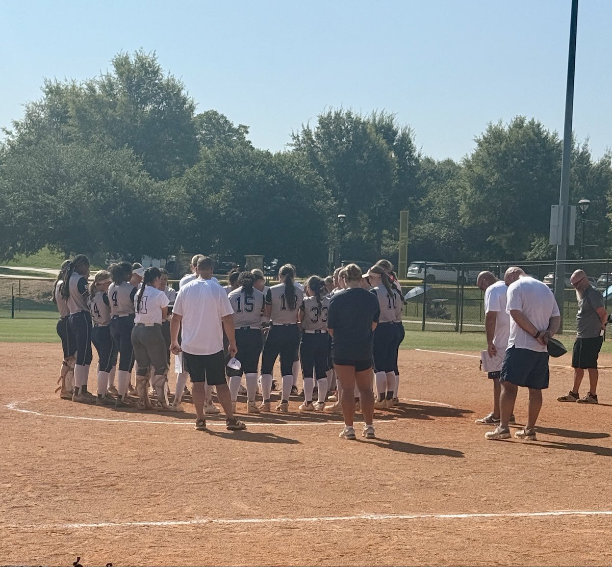 TNCYatesBenton's tweet photo. Day 1 Recap | East Coast Explosion

We opened with a 10-8 win over BEP Weddington before dropping a hard-fought 7-5 game to CE Dodson Maddaluna.

Bomb Squad:
💥 @SUnderwood2029- Grand Slam
💥 @LydiaBenton29 3-Run HR

The girls battled all day and will be back in action tomorrow. https://t.co/4FJDtctjko