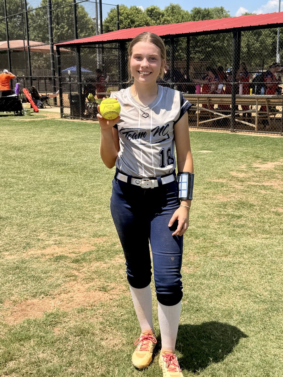 TNCYatesBenton's tweet photo. Day 1 Recap | East Coast Explosion

We opened with a 10-8 win over BEP Weddington before dropping a hard-fought 7-5 game to CE Dodson Maddaluna.

Bomb Squad:
💥 @SUnderwood2029- Grand Slam
💥 @LydiaBenton29 3-Run HR

The girls battled all day and will be back in action tomorrow. https://t.co/4FJDtctjko