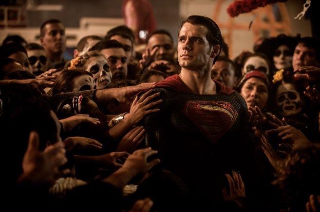 Crackudus's tweet photo. @levisback Sacrificaram o SnyderVerse por esse lixo goy comandado por um pedófilo https://t.co/U06bBI9u36
