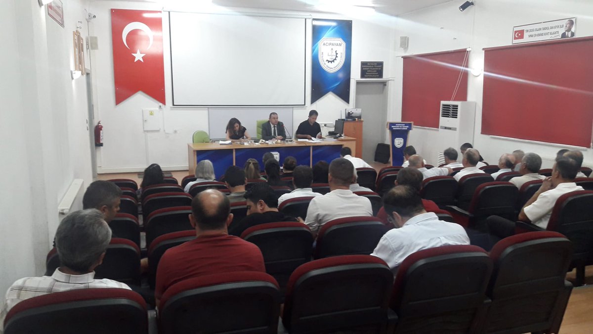 Acipayamilcemem's tweet photo. İlçe Milli Eğitim Müdürümüz Sayın Osman DURAN başkanlığında Şube Müdürümüz Sayın Zeliha YAPRAK ve Özel Büro Yetkilisi Sayın Adem ACARTÜRK'ün katılımı ile 2025/2026 Eğitim-Öğretim Yılı Sene Sonu Müdürler Kurulu Toplantısı gerçekleştirildi.
@denizlimem @emre_caliskan @99duran https://t.co/lwXT6YPJyO