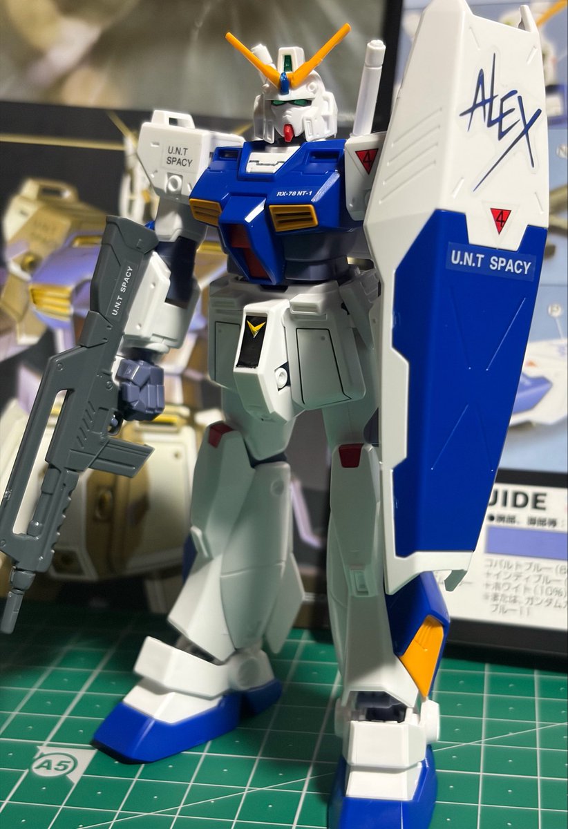 kiriku0's tweet photo. ＃ガンプラ
＃アレックス

こっそりと模活
HGアレックス素組完成
これの前にMGズゴック組んだからか、すごく小さく見えてしまった笑
チョバムアーマーをつけての撮影は明日してあげます📸
今日はとりあえず寝ます💤 https://t.co/EDoRa6c7iK