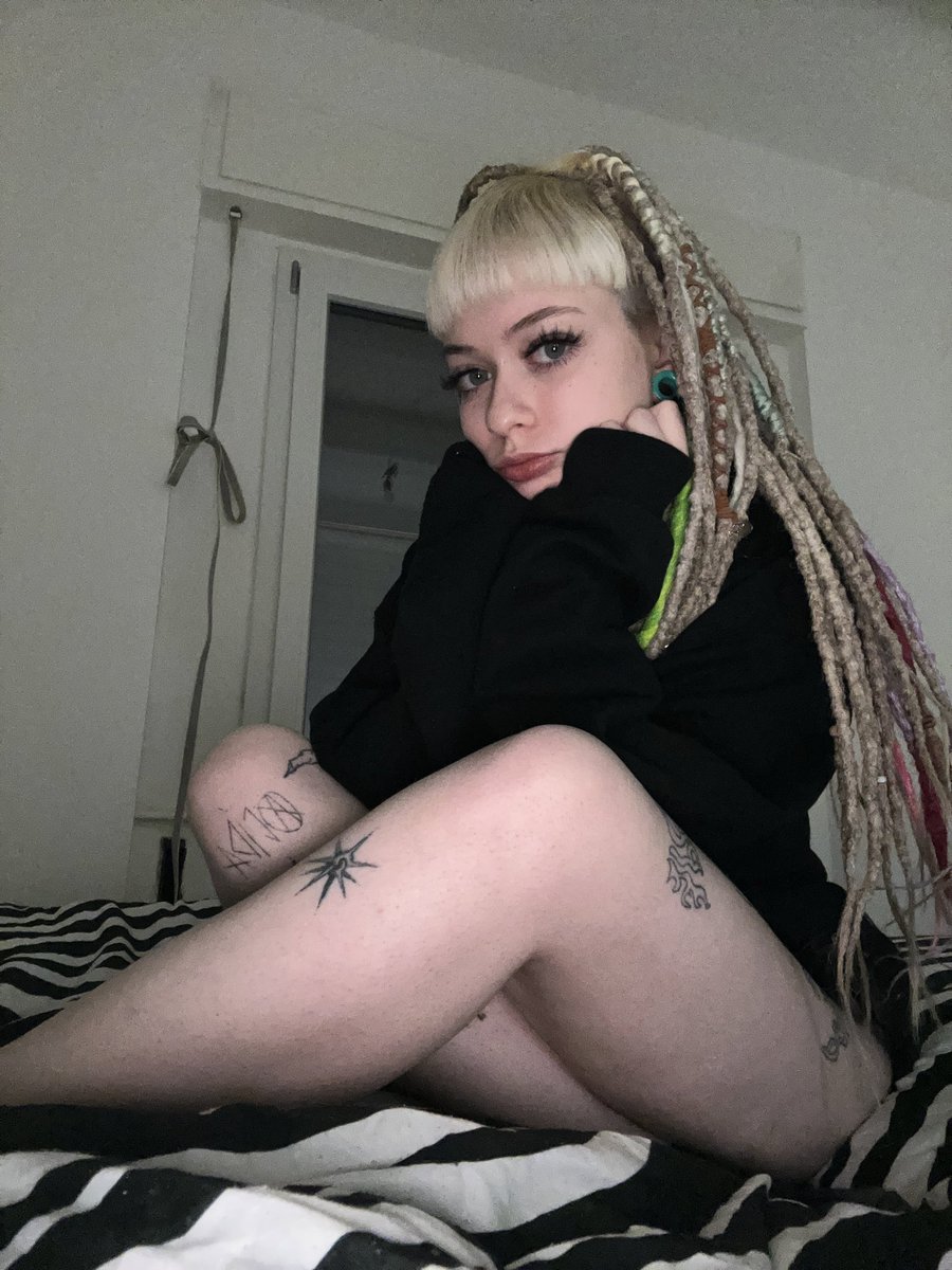 Acid01350996's tweet photo. I miss my cyberdread https://t.co/IqPhO5aAeR