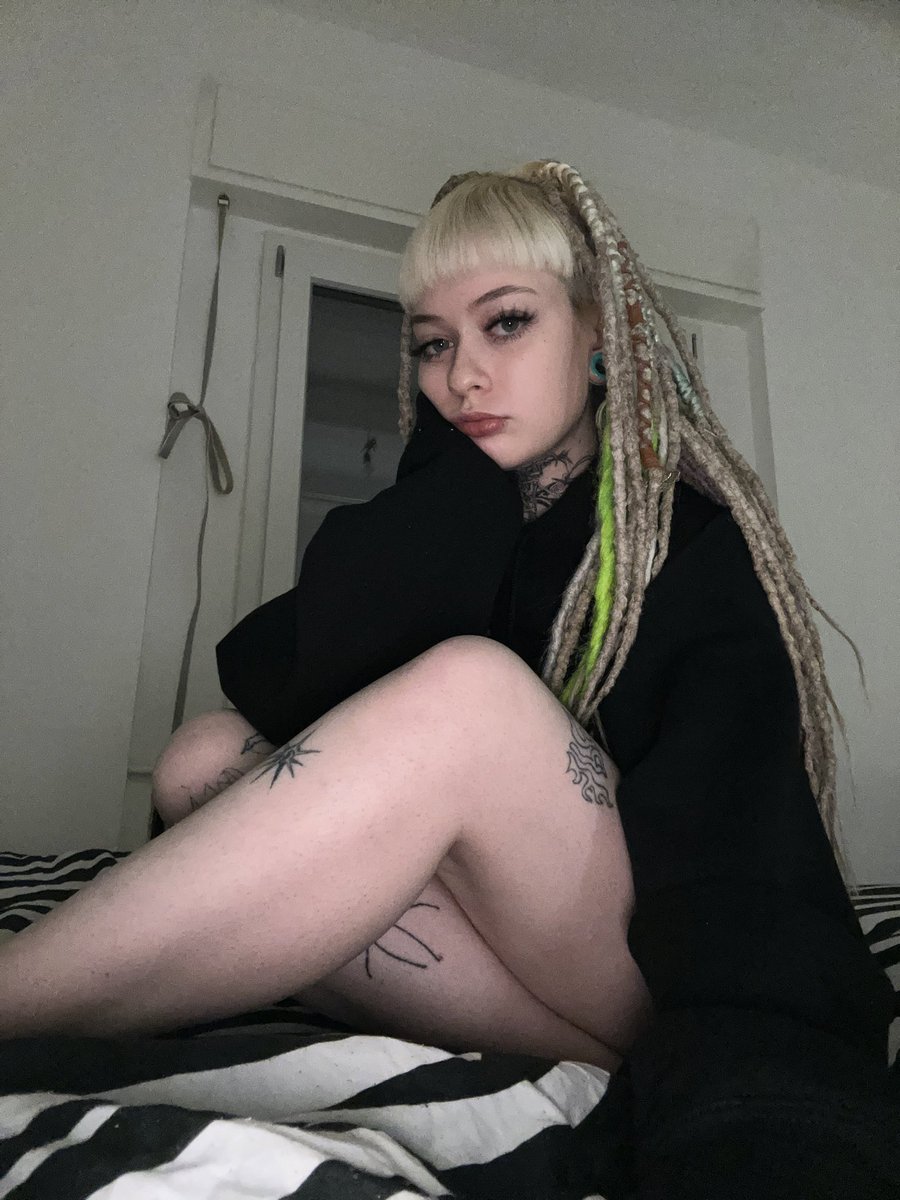 Acid01350996's tweet photo. I miss my cyberdread https://t.co/IqPhO5aAeR
