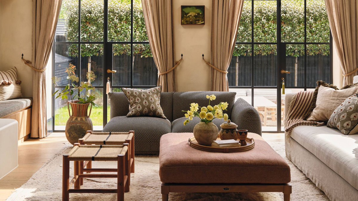 tucsonhoops22's tweet photo. See how a French designer transformed a dark Victorian townhouse into a warm family home inspired by the colors and textures of southern France.
https://t.co/epNkgggXBp https://t.co/4UJp18EIqM