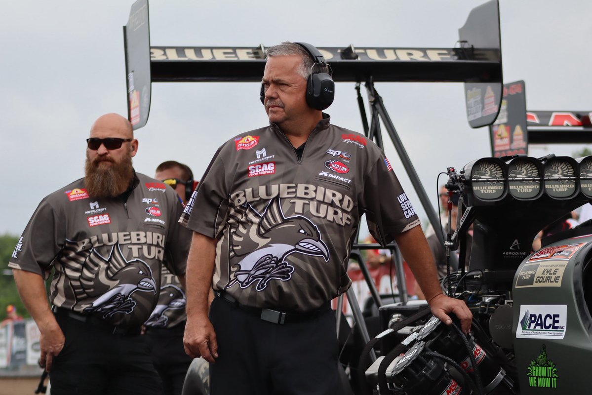 wsm1320's tweet photo. Nothing without my crew. π€
@BluebirdTurf | @sp_tools_usa | @redlineoil | @SCAGRacing | @MayvilleMtl | @NHRA | @ScagPower
#DragRacing #NHRA #Bluebird #TopFuel #Dragster https://t.co/oollJ2A4RK