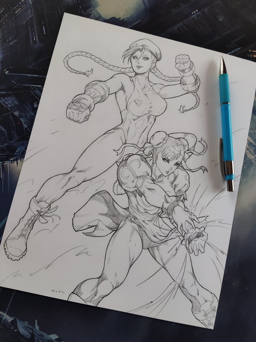 Israel_ART_'s tweet photo. Estamos de vuelta! 
Cammy y Chun-Li 👊🤸 
Saludos 🙂 

#cammy #chunli #Streetfighter #capcom #arcade #udon #sketch 
#drawyourstyle #traditionalart https://t.co/Buy8AYjunf