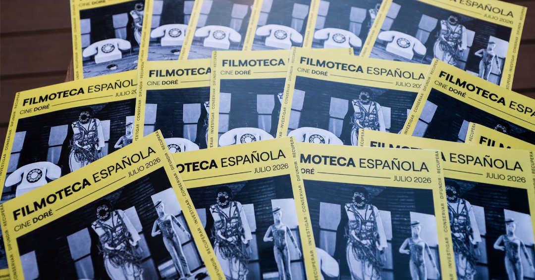 Filmoteca_es's tweet photo. 🪭📽️La sala de verano del Doré, con sus sesiones nocturnas al aire libre, ya está en marcha. Y así vivimos ayer su inauguración.

📍 1.07/29.08, 22h
🧭 Terraza #CineDoré
🎟️ Entradas disponibles online y en taquilla

#CinedeVeranoMadrid #PlanesMadrid https://t.co/RfCIYpMdLL