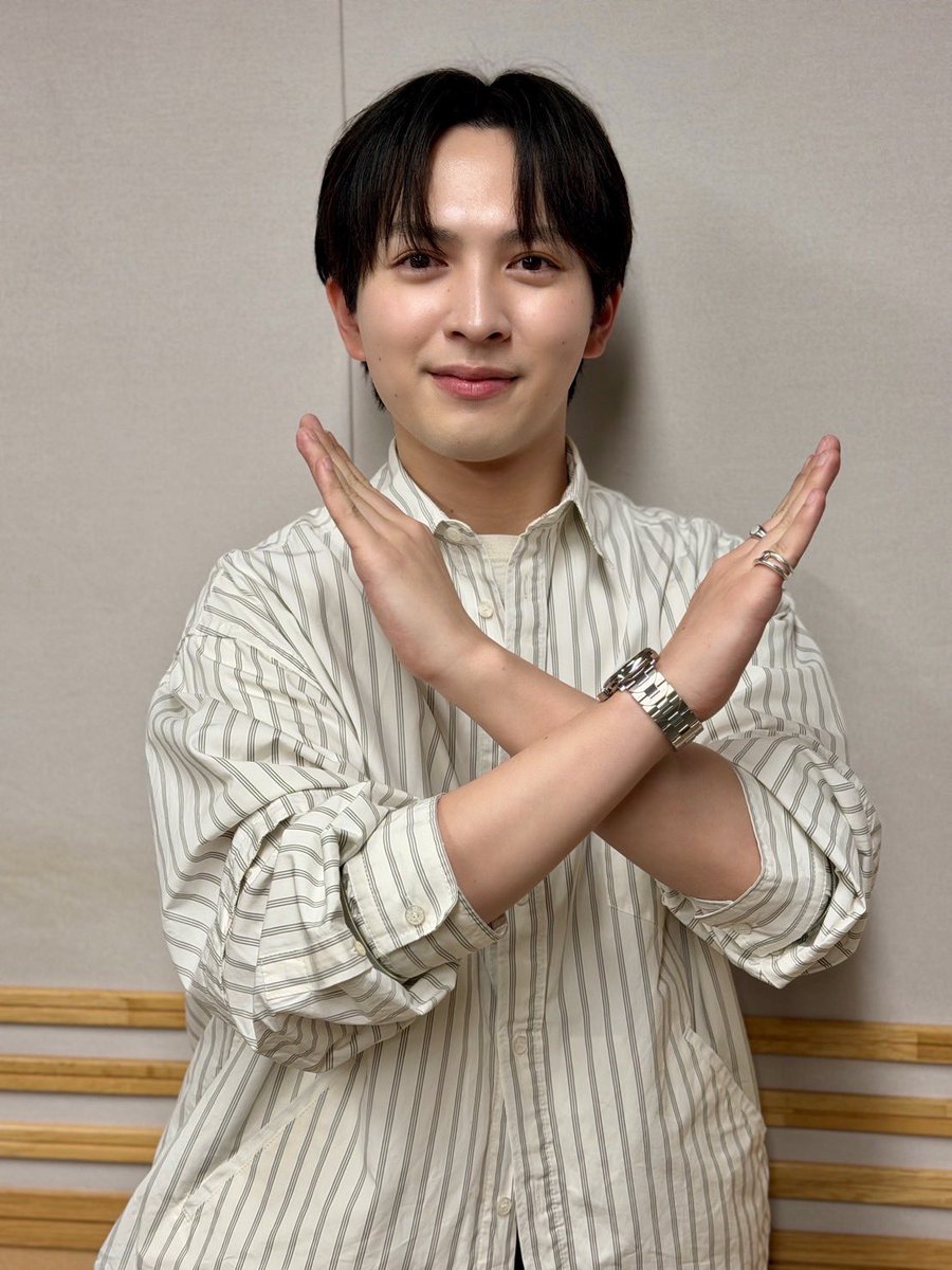 reco_thursday's tweet photo. ≪#吉田仁人 の #レコメン！≫   

本日の放送もありがとうございました♪

今日の一言  📢 
『やってない』

🎧今日のプレイリスト ♪

♪ LADY / #シンリズム
♪ カーテン / 吉田仁人
♪ SSAW (feat. TENDRE) / #LAGHEADS
♪ クラッシュパラダイス / #BUDDiiS
♪ キミは都市伝説   / BUDDiiS
♪ Missing / BE:FIRST
♪ High / #NiaSmith
♪ HANAMARU / #VIBY
♪ キミノオト / #寿理
♪ 好きすぎて滅 / M!LK
♪ キミは都市伝説 / BUDDiiS

22時台
https://t.co/AgLpYTjFvK

23時台
https://t.co/I8YA6tBcas

24時台
https://t.co/wC0zpz4NlO

次回も、よろしくお願いします🙅🏻
また来週〜☔️✨

#BEFIRST
#MILK #文化放送