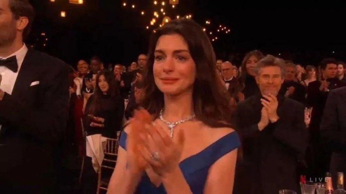 ekkanss's tweet photo. yo cuando terminó de ver la película que ya he visto como 1000 veces https://t.co/mc9ohsc2ZT