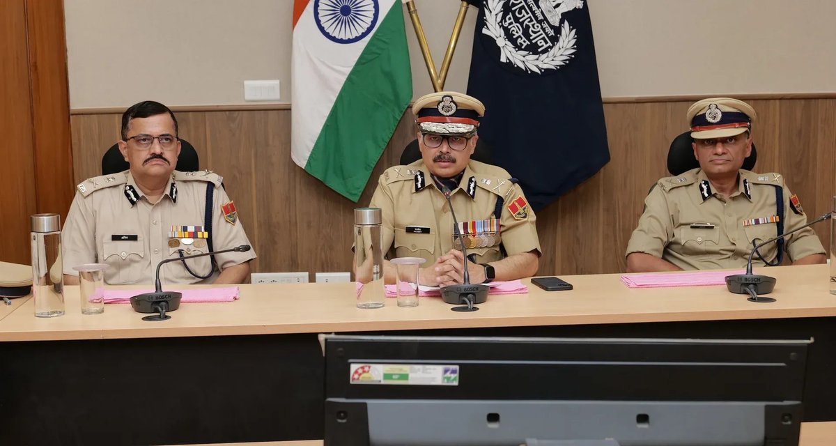 Sanjay4Mediaa's tweet photo. राजस्थान पुलिस ने झूठे मुकदमे दर्ज कराकर निर्दोष लोगों को फंसाने और पुलिस को गुमराह करने वालों के खिलाफ बड़ी कार्रवाई की
कोटपूतली बहरोड़ में झूठे मामले दर्ज करवाने वाले 120 लोगों पर अदालत ने लिया संज्ञान..
@PoliceRajasthan 👍👍
@IgpJaipur @SpktpBehror
#FakeFIR #PoliceAction https://t.co/ThNkKE3l3r