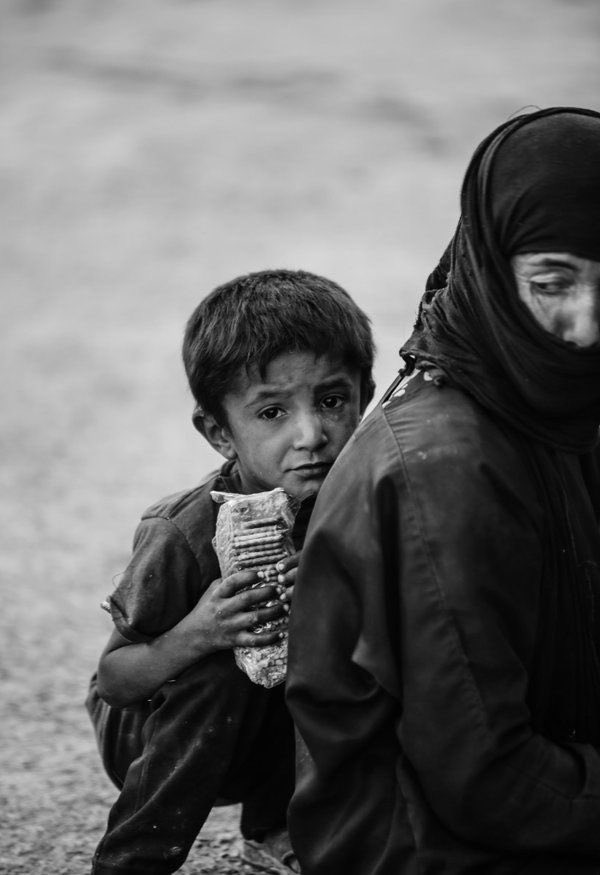 anstzrabia's tweet photo. Bir günü bile yaşaması ağır olan bir zulmün bininci günü değil onbinlerce yüzbinlerce gün oldu. Çocukların büyümeden yaşlandığı, annelerin evlatlarını toprağa değil tarihin hafızasına gömdüğü Gazze… 
Unutma unutturma… 

#GazzeSoykırımı1000Gün https://t.co/BsiCWwnr1T