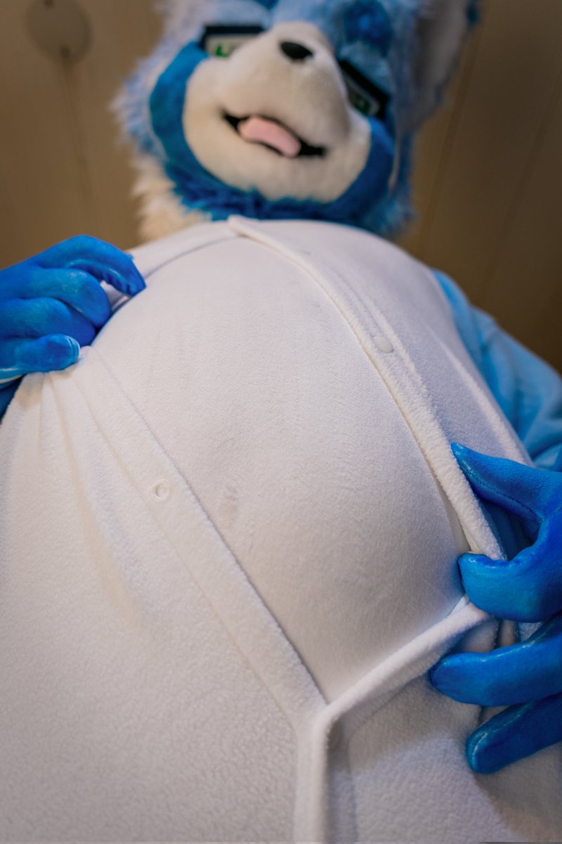 bluezepo's tweet photo. 深夜限定....
但不是我穿的💦 https://t.co/84CDpUYg6g
