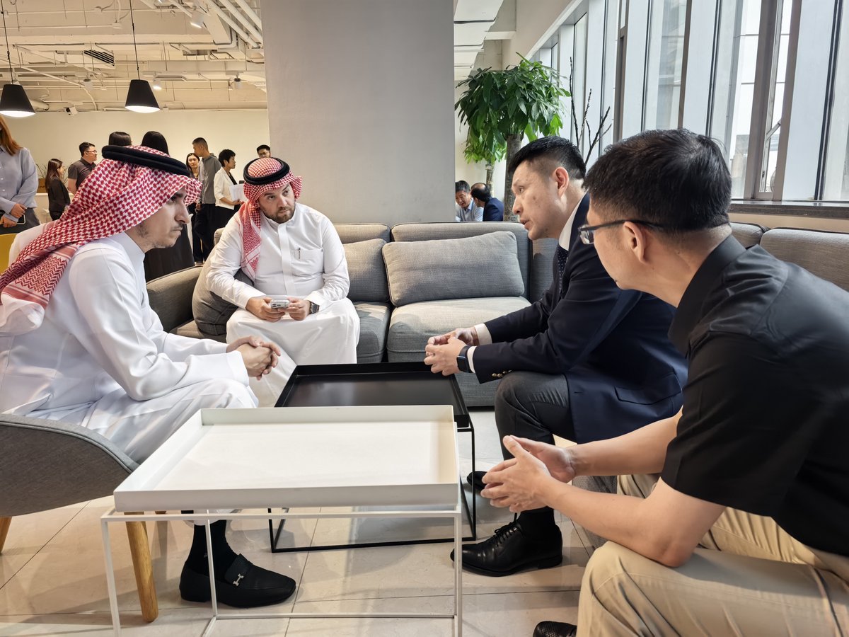 BIM_ventures's tweet photo. عُقد التوقيع ضمن فعالية "الابتكار التقني لنمو مشترك: تعاون صيني–سعودي" في منطقة هايديان ببكين، بتنظيم من جمعية جونغقوانتسون للشركات ذات التأسيس الأجنبي وحديقة جامعة بيهانغ الوطنية للعلوم.

The signing took place at "Tech Innovation for Shared Growth: China–Saudi Collaboration" in Haidian, Beijing, organized by the Zhongguancun Association of Foreign-founded Enterprises and Beihang University National Science Park.
