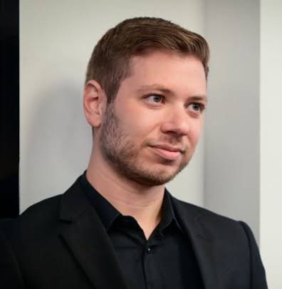 NTarnopolsky's tweet photo. 💥Left: Yair Netanyahu, 34, Dauphin
💥Right: Yair Netanyahu, #NewProfilePic https://t.co/0hLEt57dEj