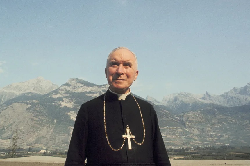 MarioNawfal's tweet photo. 🇻🇦 Pope Leo XIV just excommunicated the entire Society of Saint Pius X 

Not just the 4 bishops ordained without papal approval on Wednesday, but the 2 bishops who performed the ceremony, all SSPX priests, and any lay members who formally adhere to the group.

The SSPX has been a thorn in Rome's side since Archbishop Lefebvre founded it in 1970 in opposition to the Second Vatican Council's reforms. 

The shift to Mass in local languages, the embrace of religious freedom, ecumenism, and crucially the condemnation of antisemitism. They never accepted any of it and have been operating in a kind of canonical grey zone for decades until Leo decided the grey zone was over.

One of the newly ordained American bishops called the mainstream Catholic Church "a modernist desert that kills everything it touches" hours after the ceremony.

Leo hasn't commented publicly but the decree really says everything.

Source: CNN / Writer: Oliver