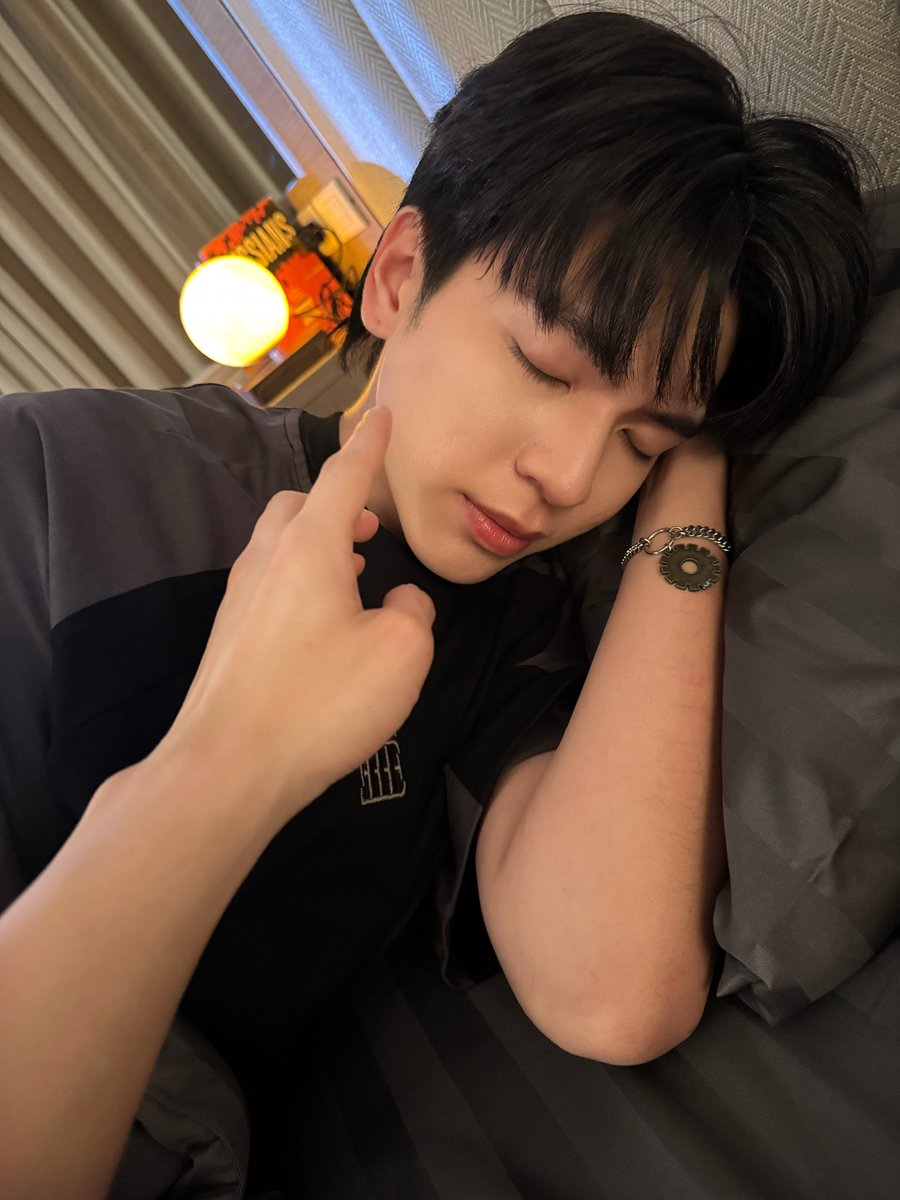 PieGolfPH's tweet photo. IᑎᔕTᗩGᖇᗩᗰ ᑭOᔕT ᑌᑭᗪᗩTE ♡
golfpasatorn
2 July 2026
A gentle tap, just to make sure his still dreaming of him. 🤍
LATELY ITS WINTER SEASON FINAL EP
#FoureverYou2FinalEP
#pie_saran #golfpasatorn
#piegolf #พายกอลฟ #PieGolfPH https://t.co/tukZ0hQkza