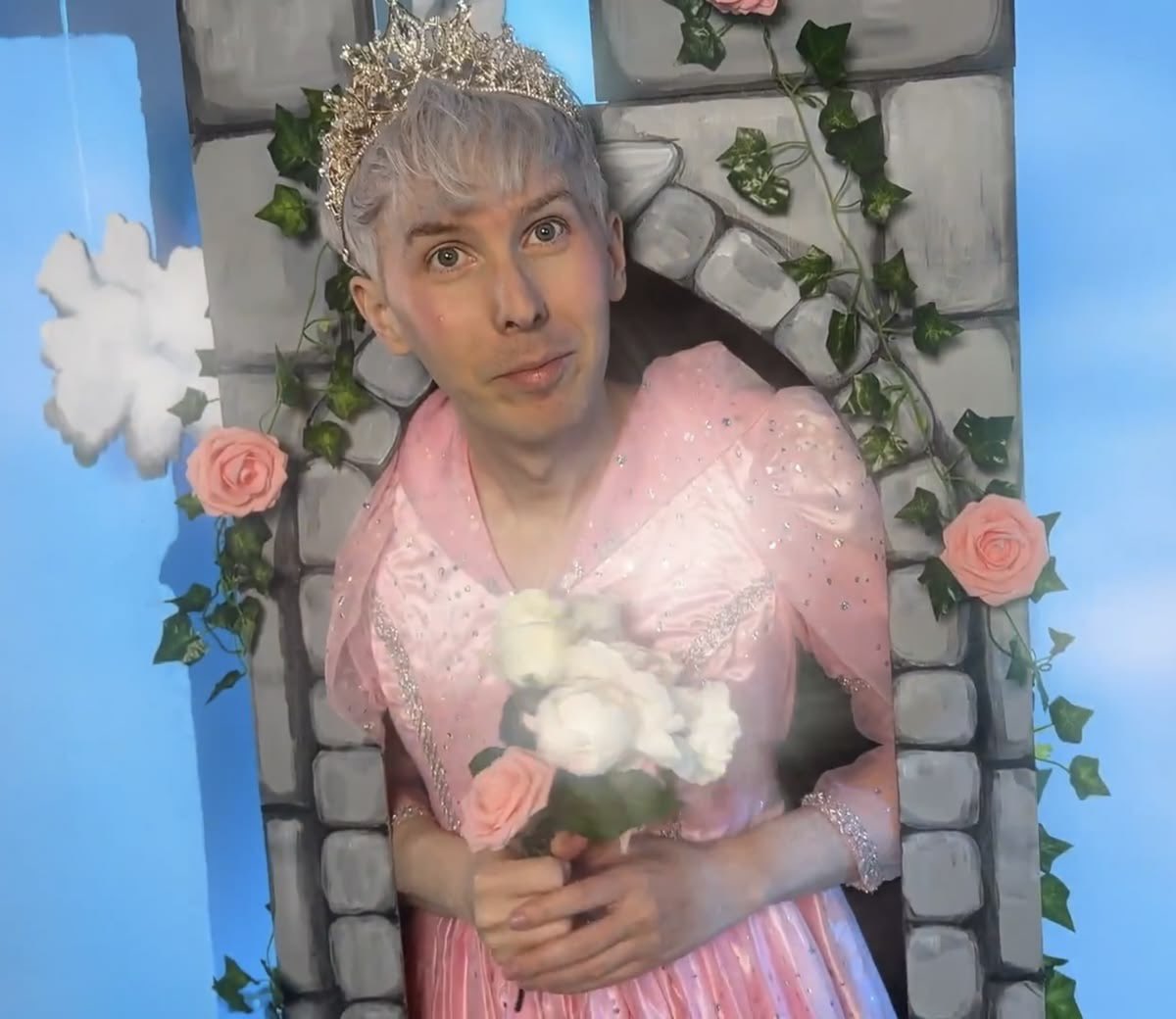 zoepngs's tweet photo. thinking about enchanted dnp… prince phil slipping into the real world and meeting dan a divorce attorney 🙈 https://t.co/uZt9b43m4i