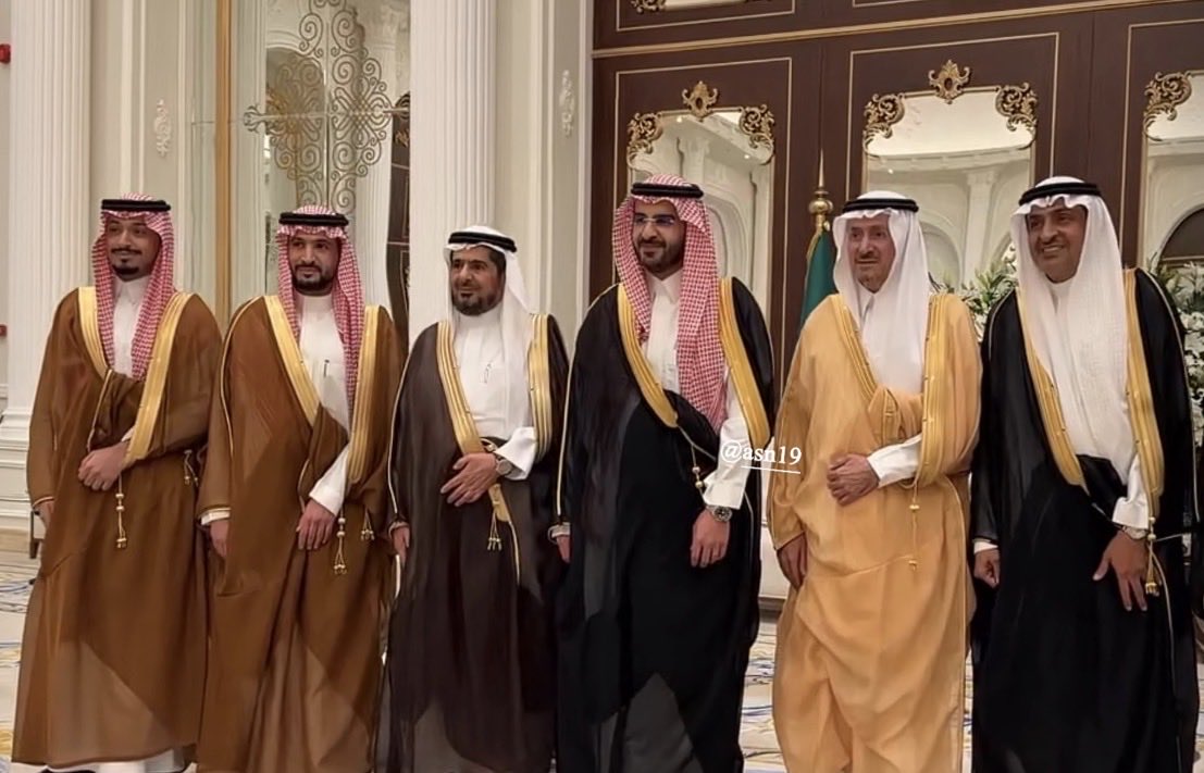 salihmala76's tweet photo. نبارك لابن العم :
أحمد بن بكر بن محمد البكر)  
زواج كريمته على الشاب محمد بن عبدالعزيز الرويتع . https://t.co/KeCyXZSXDj