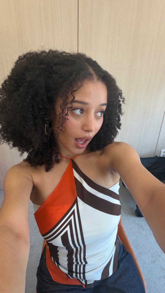 chasesinfiniti's tweet photo. chase infiniti stuns in a new instagram story 🧡 https://t.co/06rSdyKSsY