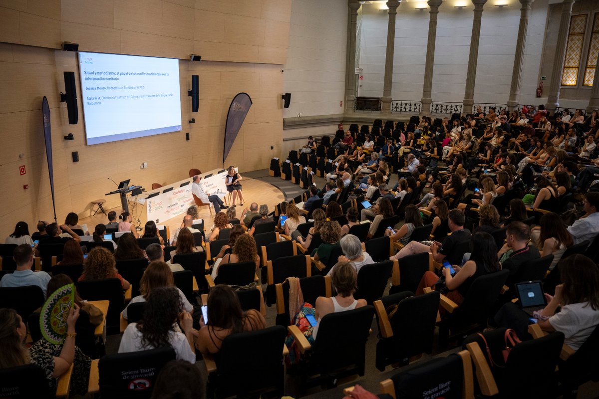 hospitalclinic's tweet photo. La Jornada de Comunicació de la Clínic Summer School ha reunit més de 200 professionals per reflexionar sobre els reptes actuals de la comunicació en salut: desinformació, IA, rigor científic i comunicació interna. Un espai per compartir bones pràctiques i continuar aprenent. 

➕Info 👉https://t.co/He1hCfWrSh

#Comunicació #Salut