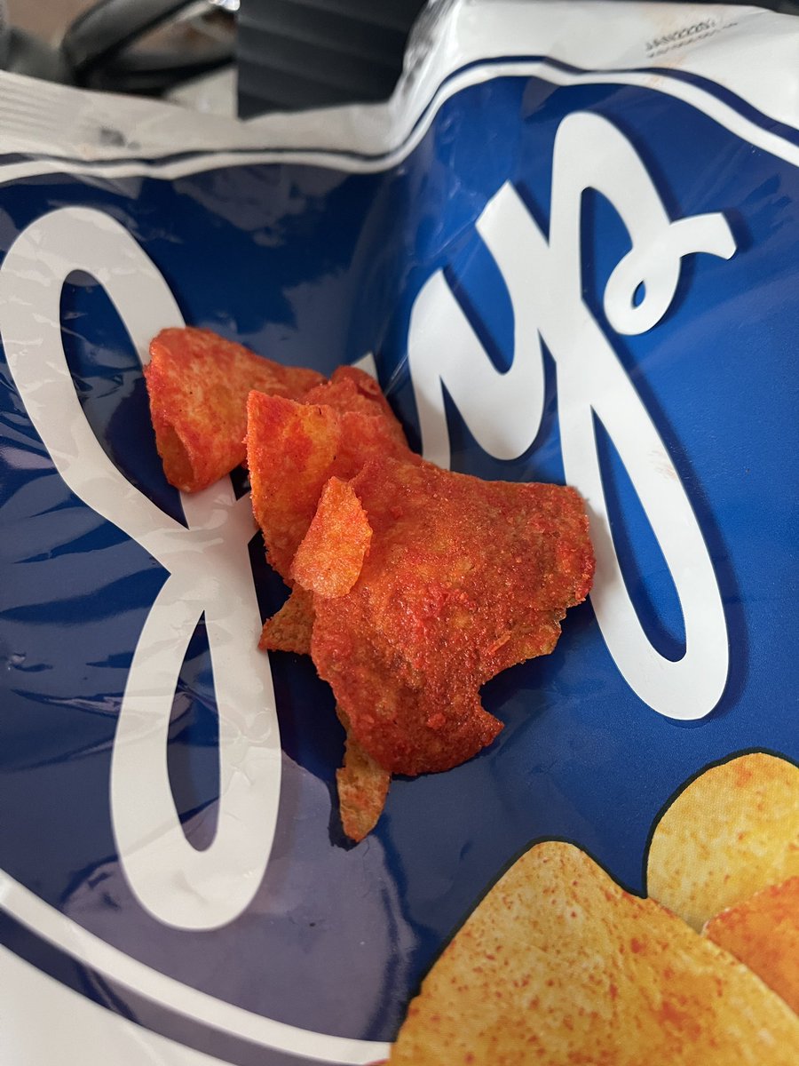DragonkatM's tweet photo. Getting ready for the release of College Football 27 @EASPORTSCollege and I’m celebrating with Jay's chips
#cfb27 https://t.co/uMO42f5vug