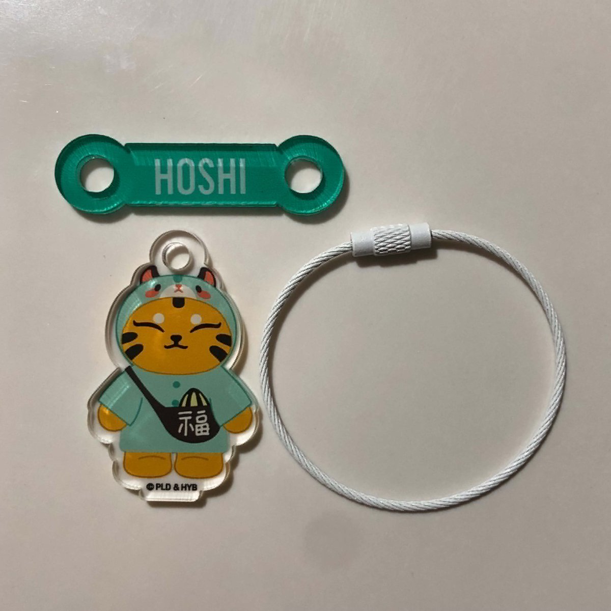 hotlinedream's tweet photo. [wts lfb svt seventeen artist made collection keychain keyring]

— (mingyu set): ₱129
— (hoshi set): ₱229

— ₱339 TAKE ALL (negotiable)

— reply or dm me to claim https://t.co/yS2ArAGq5Y