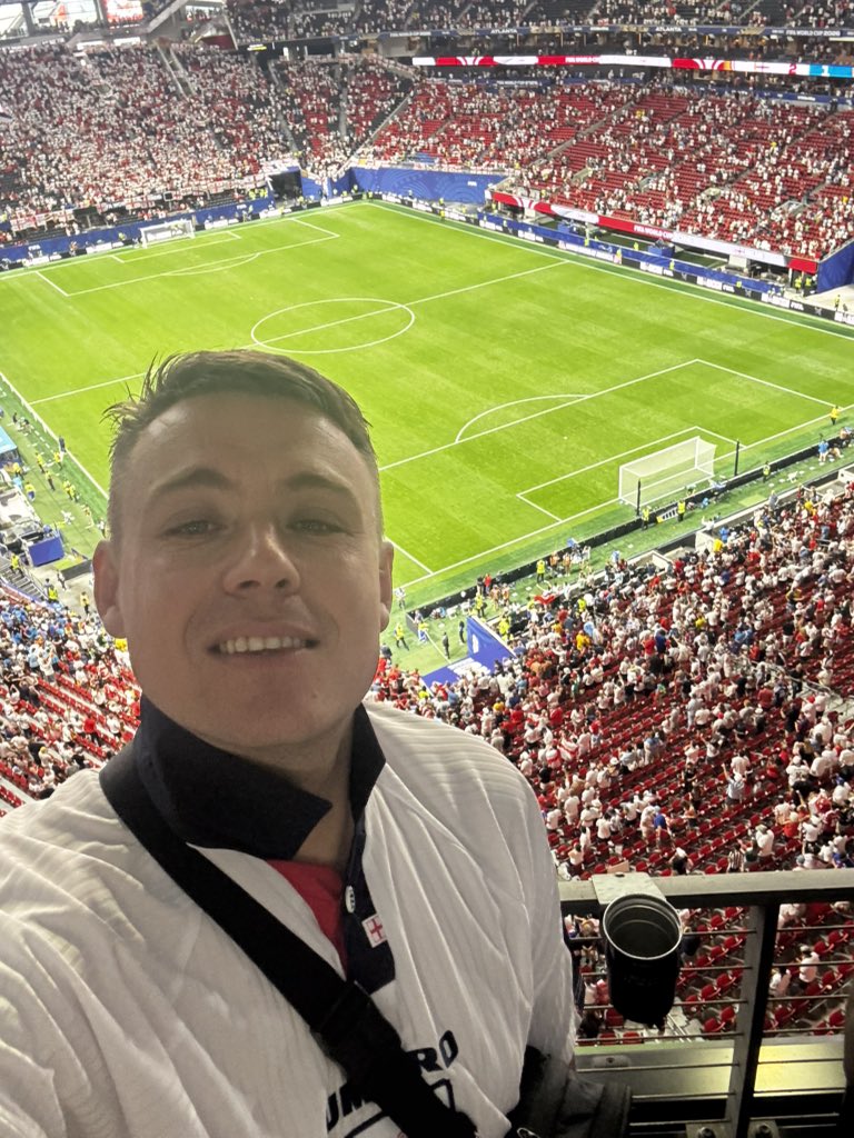 daztester's tweet photo. What a day 🏴󠁧󠁢󠁥󠁮󠁧󠁿 https://t.co/iGdwkQI5Lp