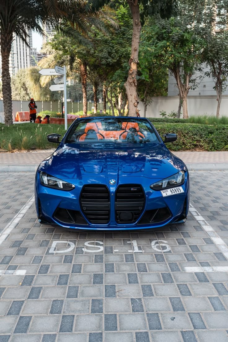 JustSayBELLE's tweet photo. Parked, it looks ready to bite. Driving, it just eats up the tarmac and begs for the next turn. 😈 https://t.co/lSU1IkCXqu