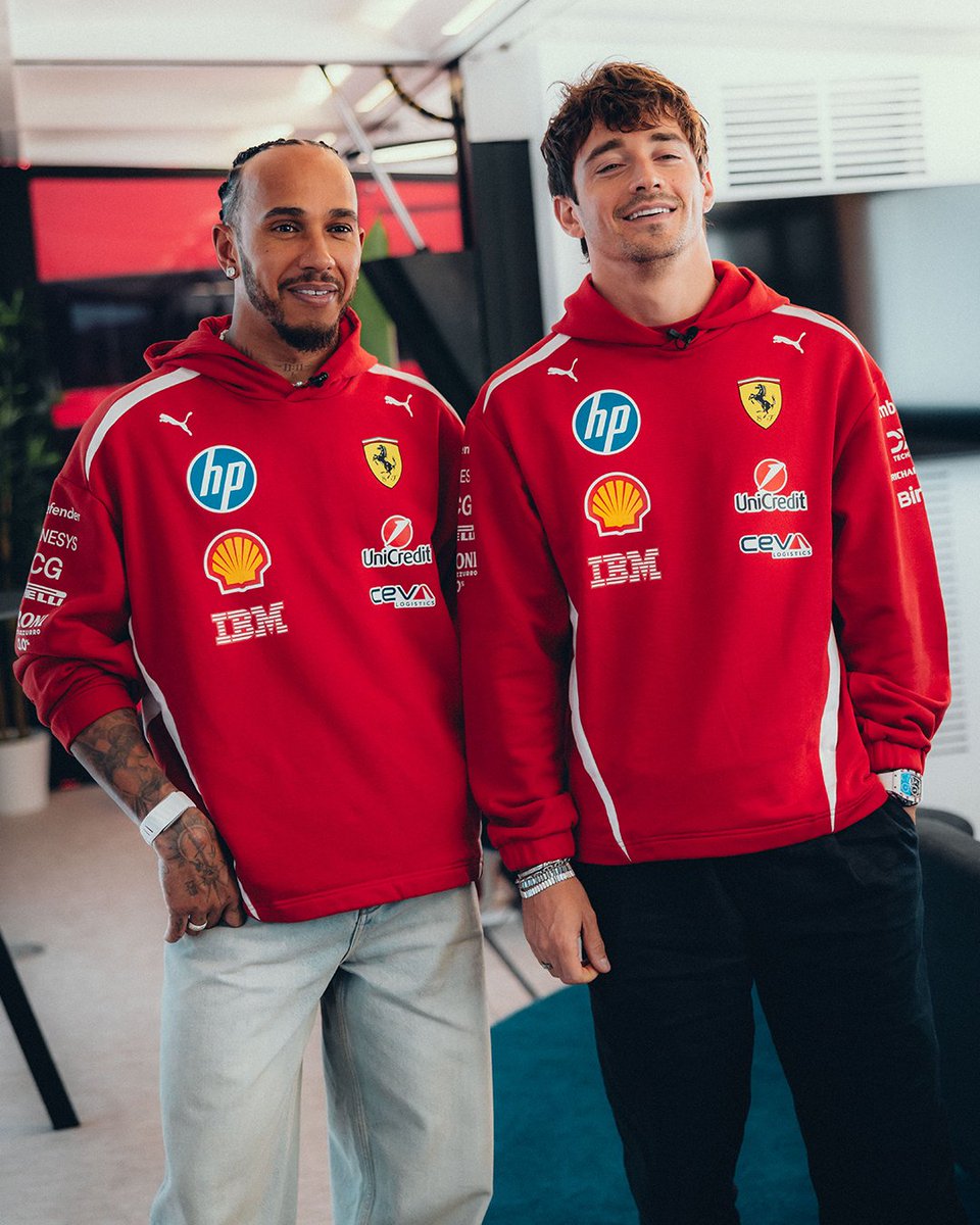 ScuderiaFerrari's tweet photo. Silverstone looks good on them 🇬🇧✨ https://t.co/L0zHSJNC9a