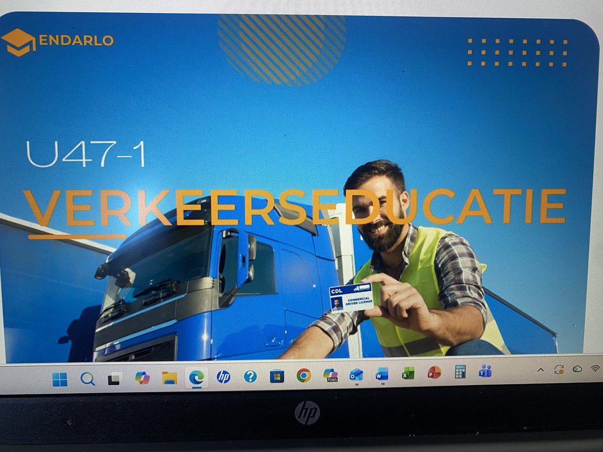 Allard242's tweet photo. Even 4 uur achter de laptop zitten. E-learning verkeerseducatie #code95 https://t.co/fFcpW8UK4r