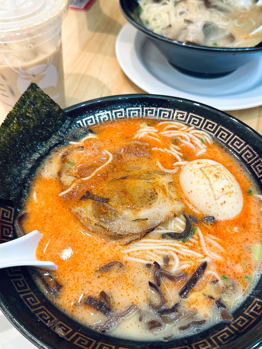 RHandsome01's tweet photo. Just stumbled on the coziest hole-in-the-wall ramen spot in downtown! The tonkotsu broth is rich, the noodles are perfectly springy, and the service is so warm I’ll definitely be back next week. https://t.co/6b31EGB3ty