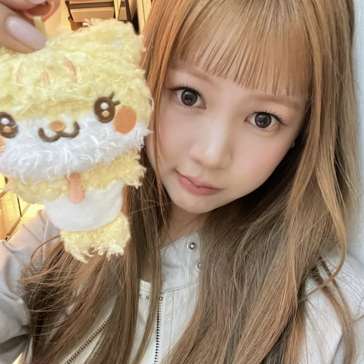 multistanw's tweet photo. Busco mutis ~

~ she | 02 line | 🇵🇪

~ escucho bastantes ggs mas que bgs 
(Todos en mi cardd en mi bio :D)

~ mis peliculas/ series son angry birds 1 , 2 y proximamente la 3 jiji, enola holmes, lego, sofia the first, etc !

~ #kpoptwt / #stantwt https://t.co/hpqXLgMQ4r