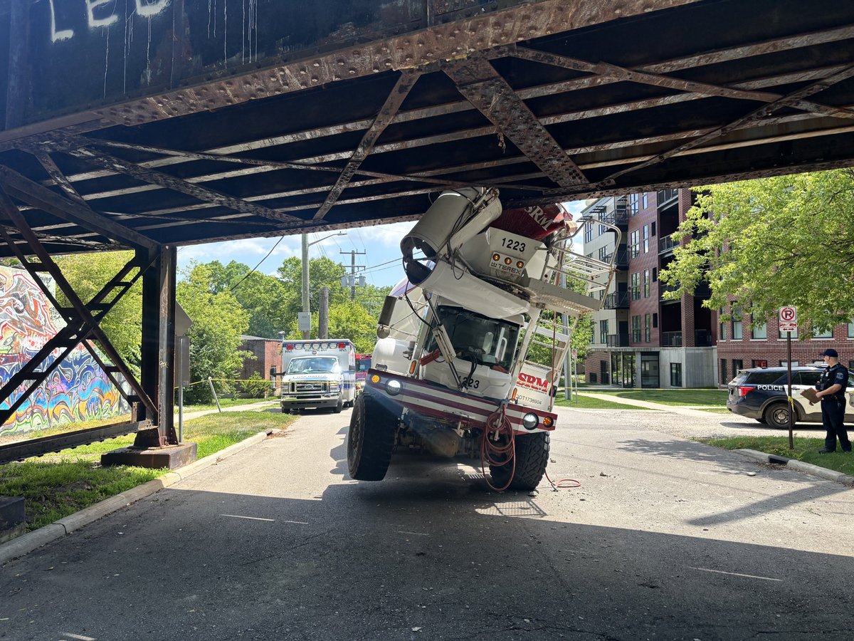 A2Police's tweet photo. Traffic Alert

N. Ashley St. &amp; Felch St. is currently closed after a cement truck struck an overpass. AAPD &amp; AAFD are on scene. No injuries. Drivers should avoid the area. https://t.co/Ia9nl1z0bS