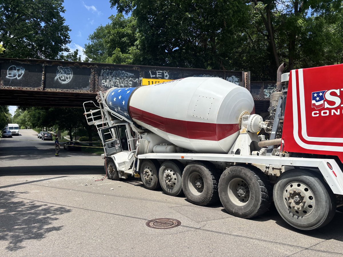 A2Police's tweet photo. Traffic Alert

N. Ashley St. &amp; Felch St. is currently closed after a cement truck struck an overpass. AAPD &amp; AAFD are on scene. No injuries. Drivers should avoid the area. https://t.co/Ia9nl1z0bS