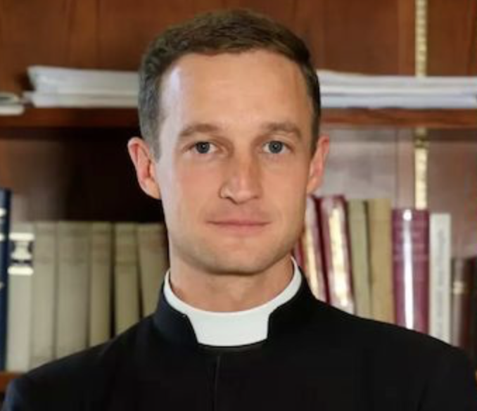 NovusOrdoWatch's tweet photo. For all those who say that the reason the Vatican is harsh with the SSPX but not with Protestants is that the Protestants were raised in their heresy, here's some news: The new bishop Marc Hanappiuer was born into an SSPX family in 1990. https://t.co/zN95jS7Xyj
