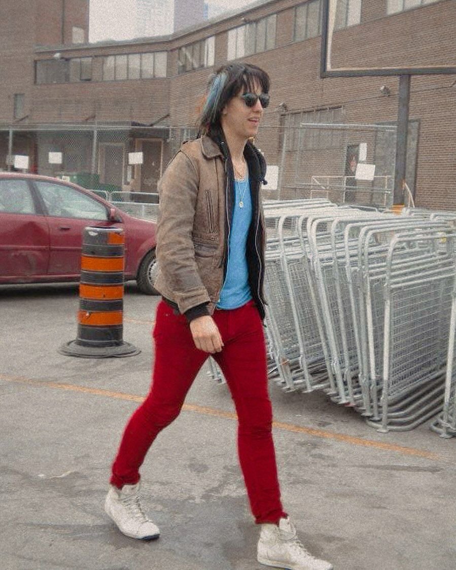 chxrmlessgirl's tweet photo. cant believe he used to go out dressed like this https://t.co/ELHSQcV1Ln