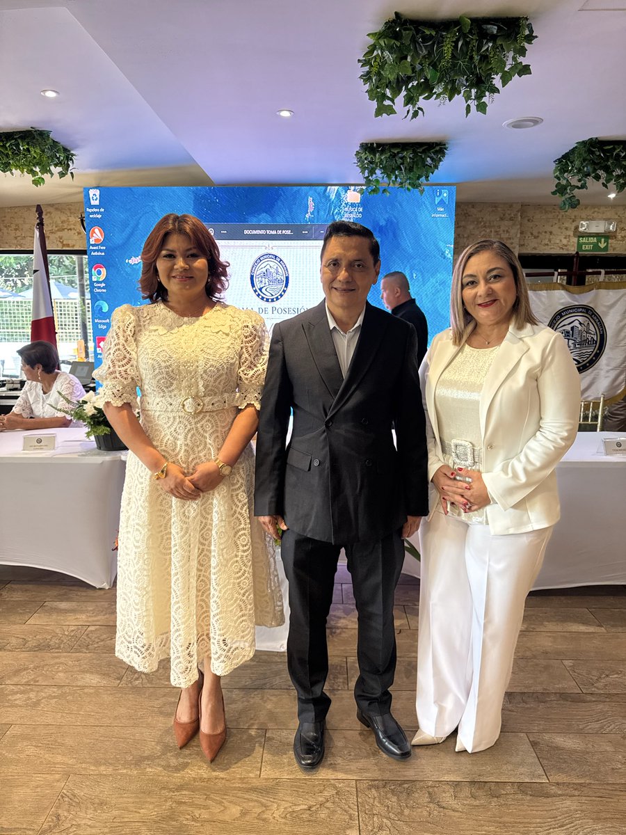 manuelchengpa's tweet photo. Asistimos al acto de toma de posesión y juramentación de la nueva Junta Directiva del Pleno Municipal del distrito de Arraiján.

Felicitamos a @yohana_saldana2024 por su designación como presidenta del Concejo Municipal de Arraiján. Le deseamos muchos éxitos en esta nueva responsabilidad y confiamos en que realizará una gestión en beneficio de todos los arraijaneños.