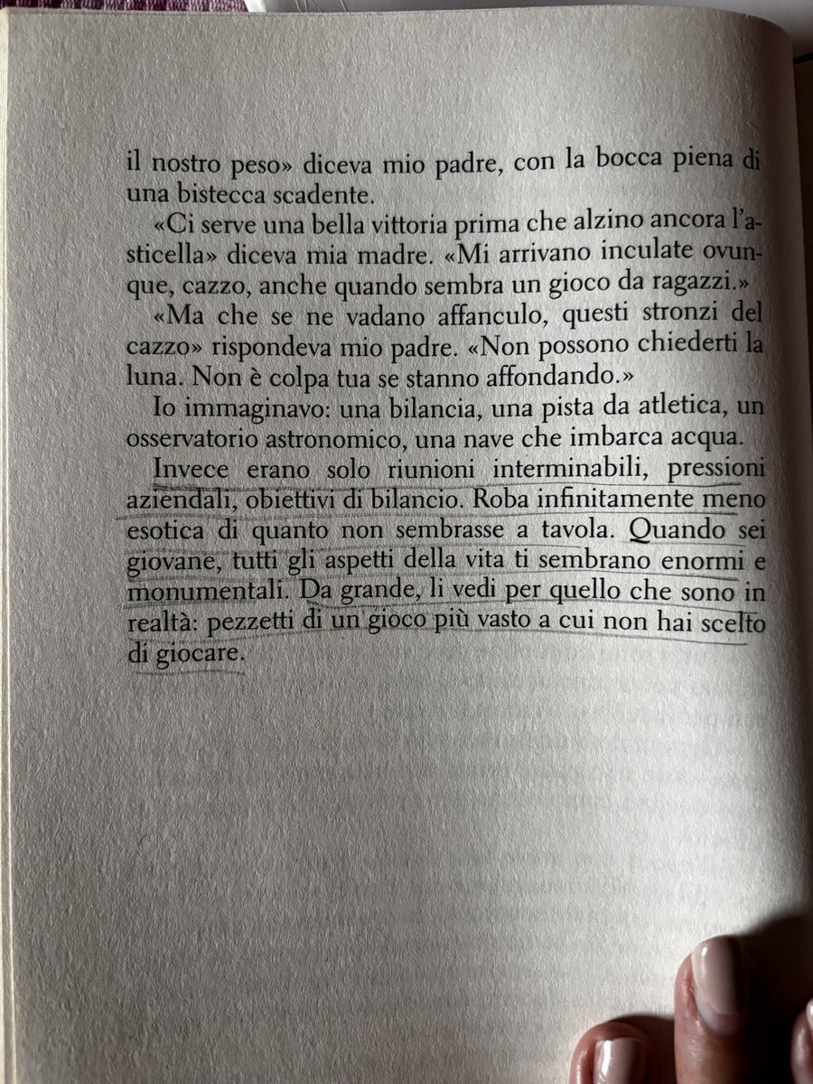 knemkuro's tweet photo. “Qui non c'è niente per te, ricordi?” il libro perfetto per chiunque stia lavorando nella consulenza o comunque nel corporate – mi sta onestamente svuotando https://t.co/2oTYmP7bVB