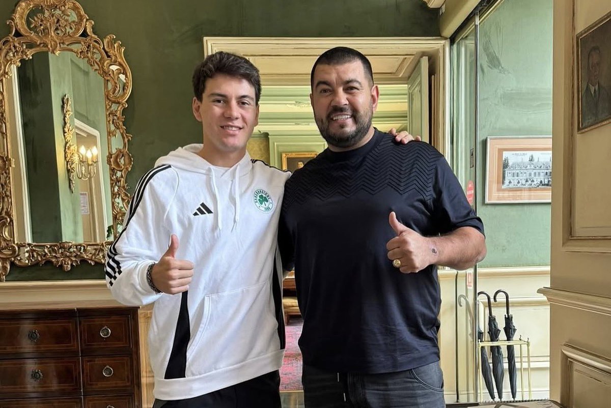 RodriVazquez95's tweet photo. 🗣️ Habla Edgardo Lasalvia en @Sport890.

🎙️ “Me pareció una falta de respeto lo que le hicieron a Facu Pellistri en la selección”

🎙️ “Después de todo lo que hizo en este proceso no merecía ir al Mundial y no pisar la cancha”

🎙️ “Estamos buscando alguna posibilidad para que cambie de equipo, pero sino, nos quedamos en Grecia sin problema”