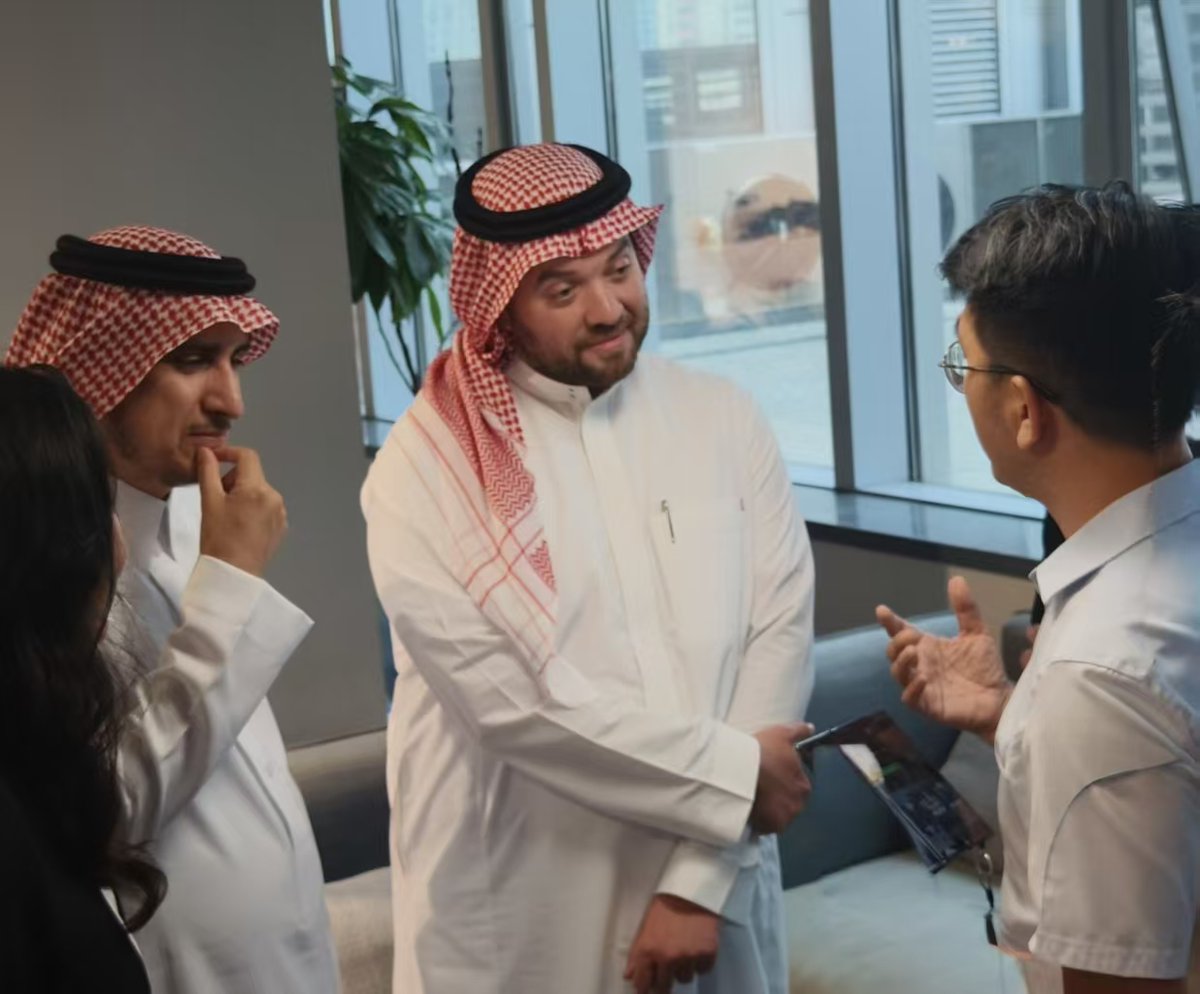 BIM_ventures's tweet photo. واطّلع الوفد على قدرات نخبة من الشركات الصينية في التقنية الصحية والبيانات الطبية، من بينها DCHealth وYidu، بما يفتح آفاقًا للتعاون في المستشفيات الذكية ومنصات البيانات الصحية والذكاء الاصطناعي الطبي في السعودية.

The delegation also explored the capabilities of leading Chinese companies in health tech and medical data, including DCHealth and Yidu, opening avenues for cooperation in smart hospitals, health-data platforms, and medical AI in Saudi Arabia.